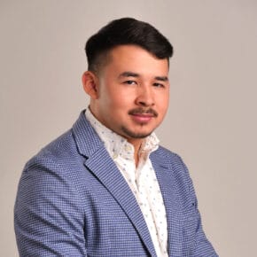 Head shot of Fernando Martinez, Investor Intelligence Analyst